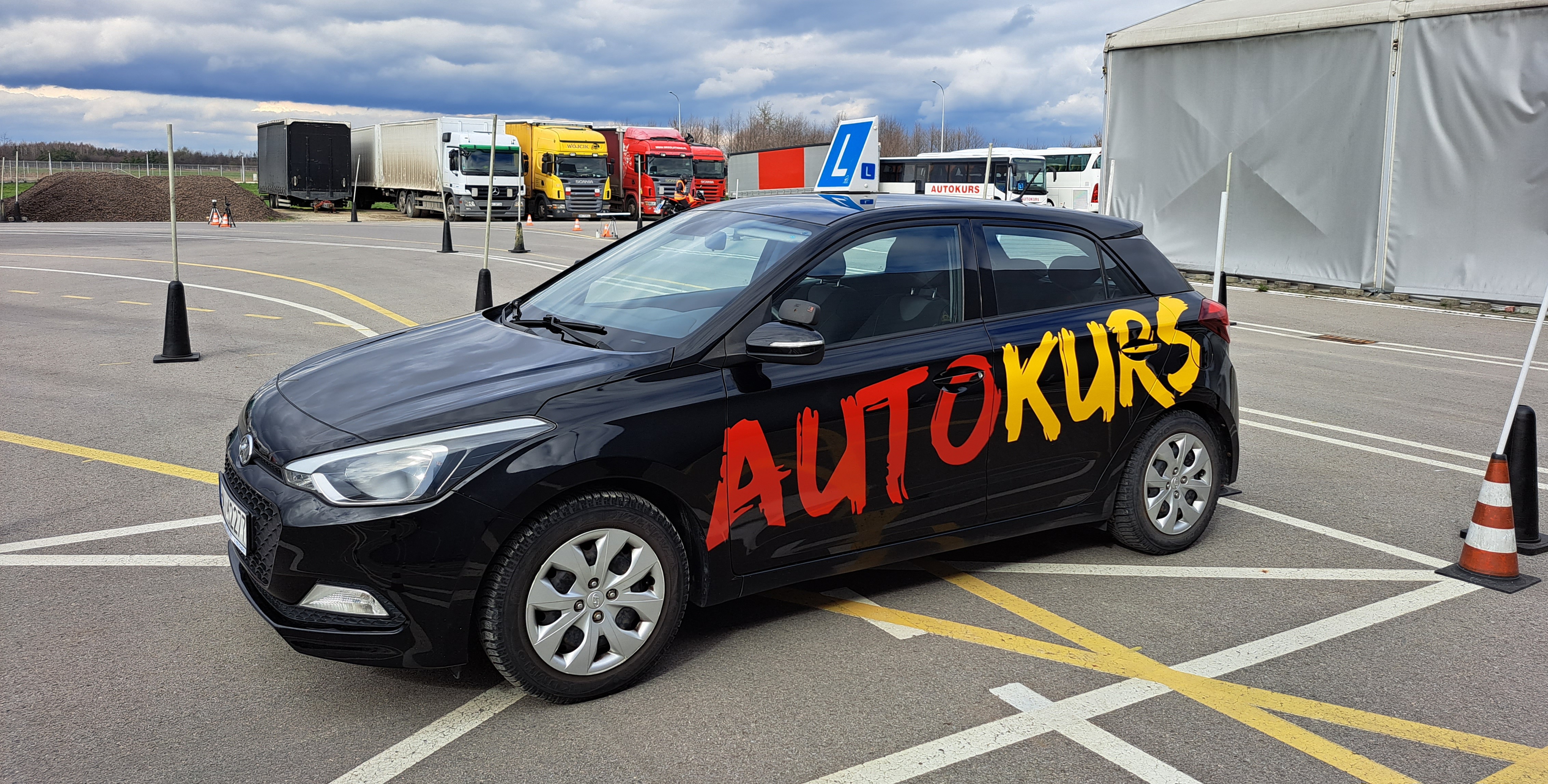 Hyundai i20 - samochód szkoleniowy AUTOKURS